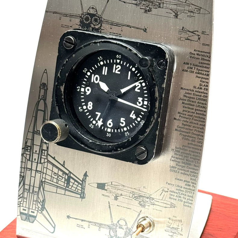F/A-18 Cockpit clock (NSN 6645-01-311-5481) in working state