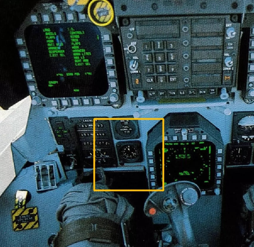 F/A-18 Cockpit clock (NSN 6645-01-311-5481) in working state